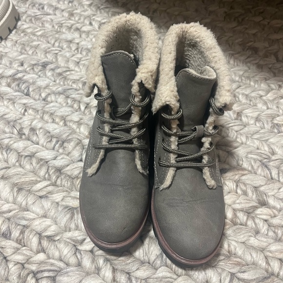 Cliffs Boots - Picture 1 of 5